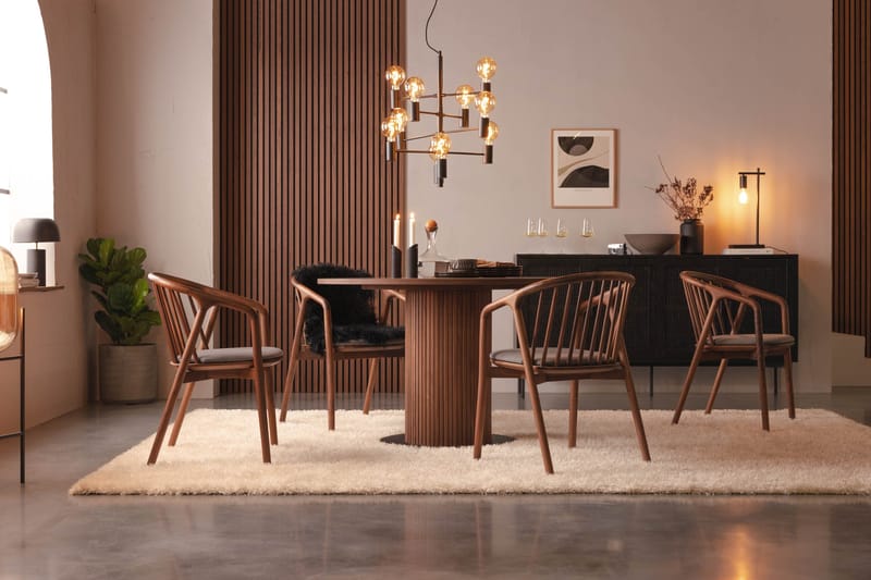 Noira Matgrupp 120 cm Runt Matbord med 4 Noira Stolar - Valnød - Møbler - Borde - Spisebordssæt