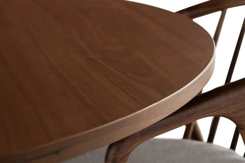 Noira Matgrupp 120 cm Runt Matbord med 4 Noira Stolar - Valnød - Møbler - Borde - Spisebordssæt