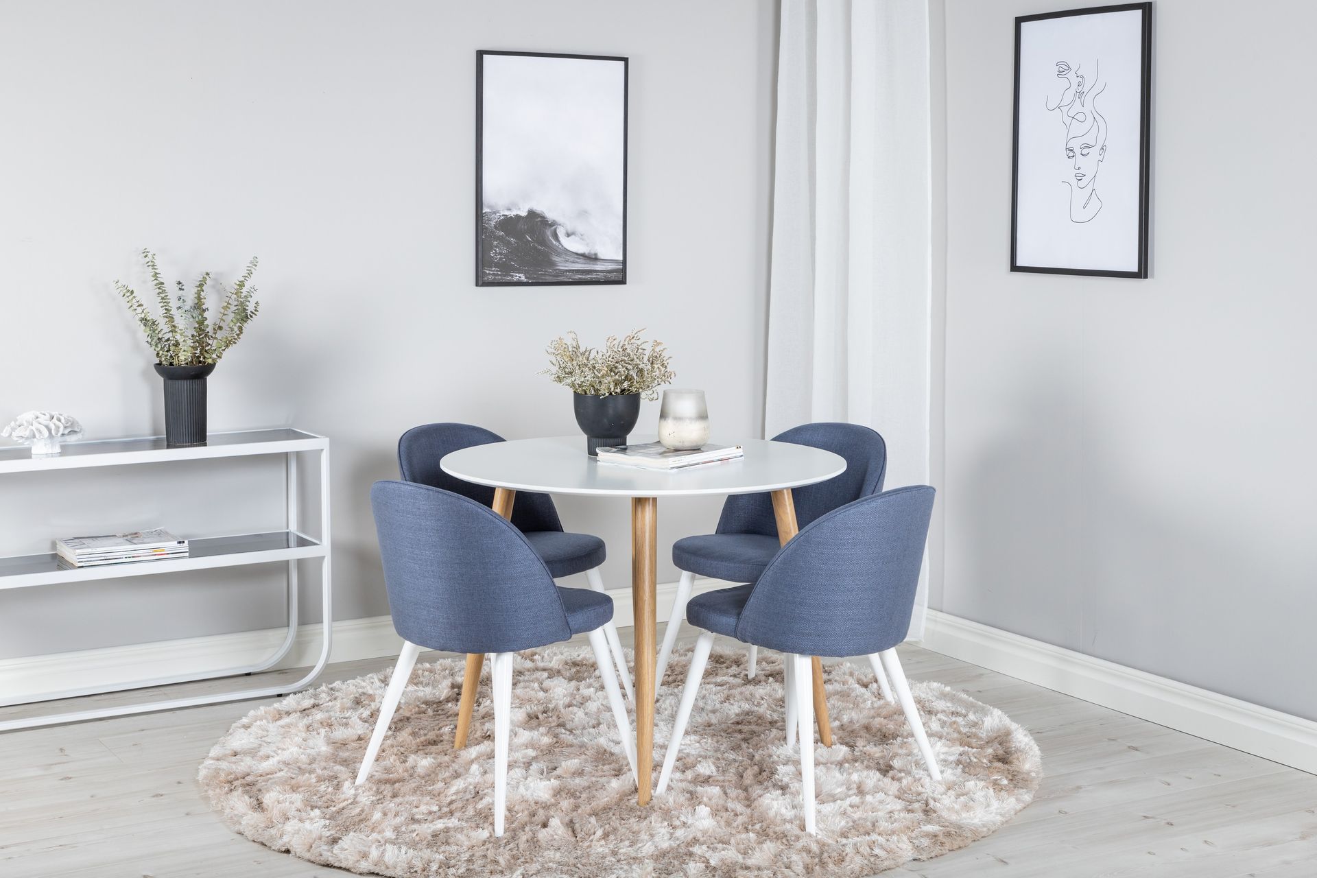 Pelle Spisebordssæt 100 cm Rund inkl 4 Sedavi Stole - Hvid/Natur/Sort - Møbler - Borde - Spisebordssæt