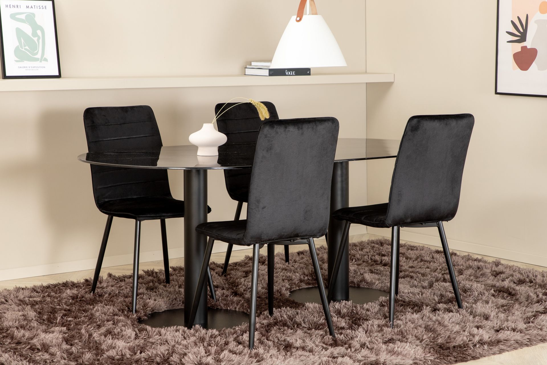 Pillan Spisebordssæt 180 cm Oval inkl 4 Robin Velourstole - Sort - Møbler - Borde - Spisebordssæt
