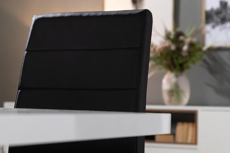 Ratliff Spisebordssæt 180 cm + 6 Stole Udtrækkeligt med Tillægsplade - Hvid / Sort PU / Krom - Møbler - Borde - Spisebordssæt