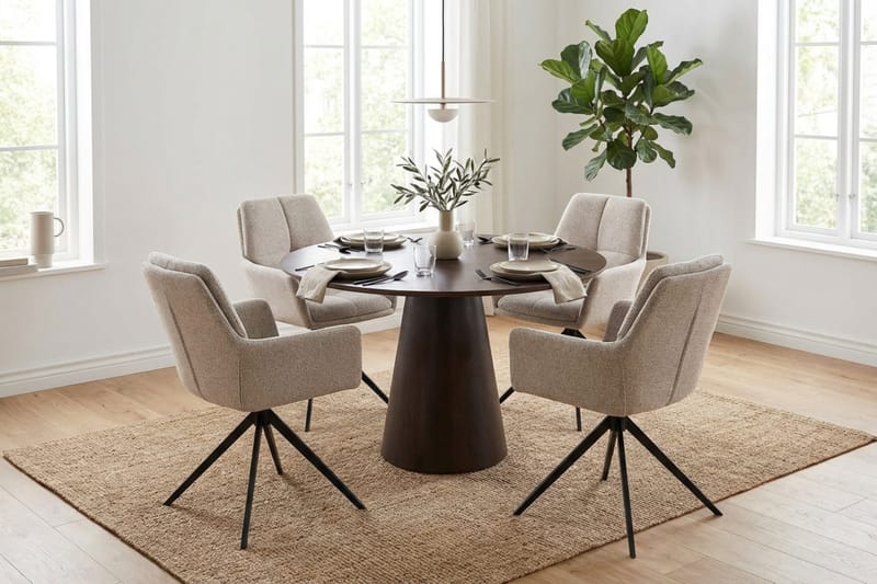 Siena spisegruppe rund 110 cm røget eg med 4 Torsby spisestole - Røget eg - Møbler - Borde - Spisebordssæt