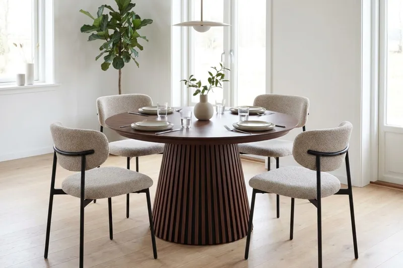 Spisegruppe Bark Peyra 120-220 cm Valnød Greige bouclé/metalben sort - Møbler - Borde - Spisebordssæt