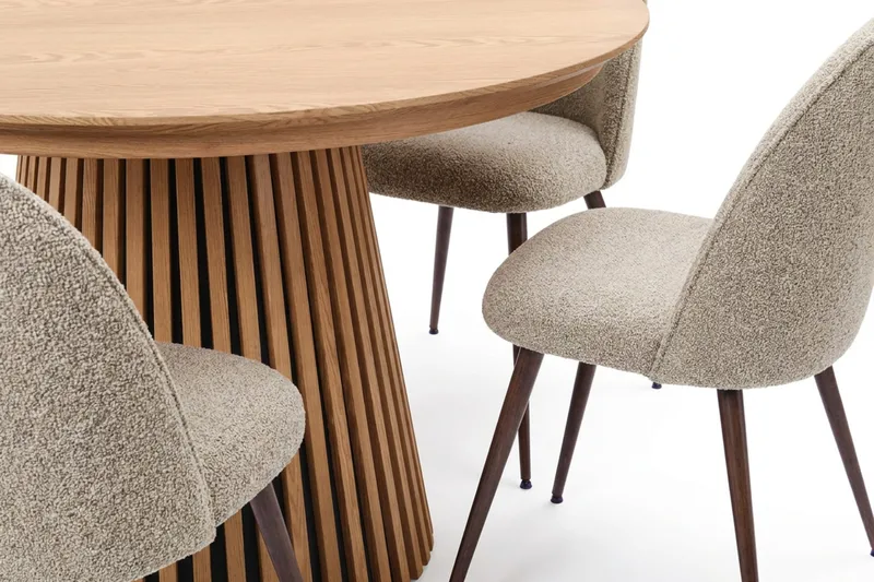 Spisegruppe Bark Peyra 120-220 cm Eg Greige bouclé/Metalben Valnød - Møbler - Borde - Spisebordssæt