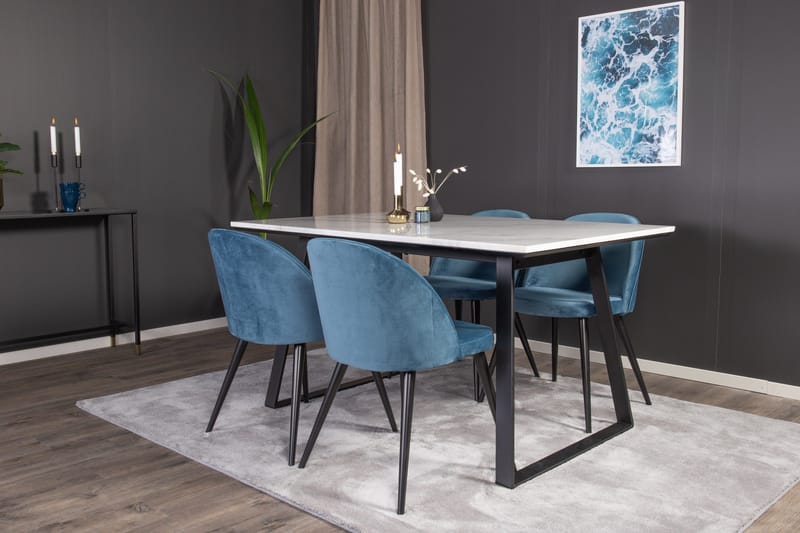 Spisegruppe Venture Home Estelle spisegruppe 140 cm rektangulær med 4 Velvet-stole Sort/Blå/Hvid - Møbler - Borde - Spisebordssæt