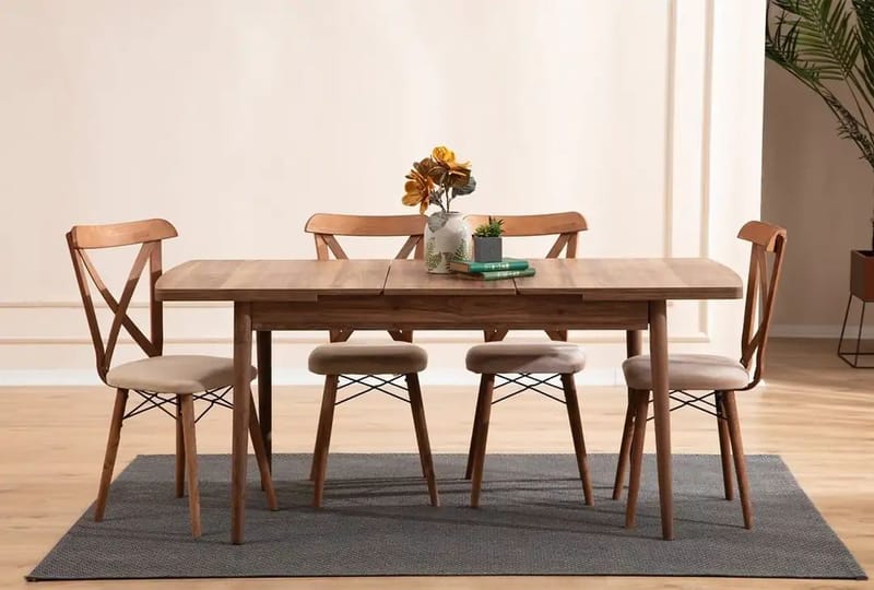 Toolenpas spisegruppe bord 130 cm + 4 stole - Brun - Møbler - Borde - Spisebordssæt