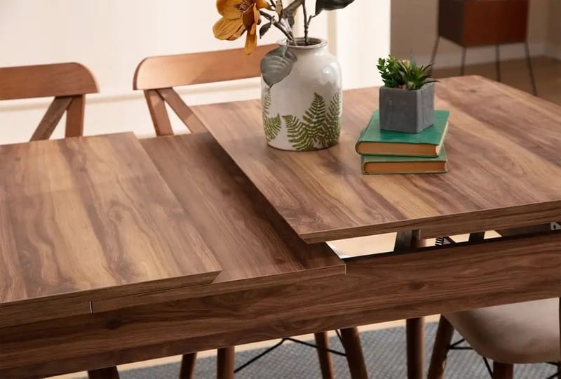 Toolenpas spisegruppe bord 130 cm + 4 stole - Brun - Møbler - Borde - Spisebordssæt