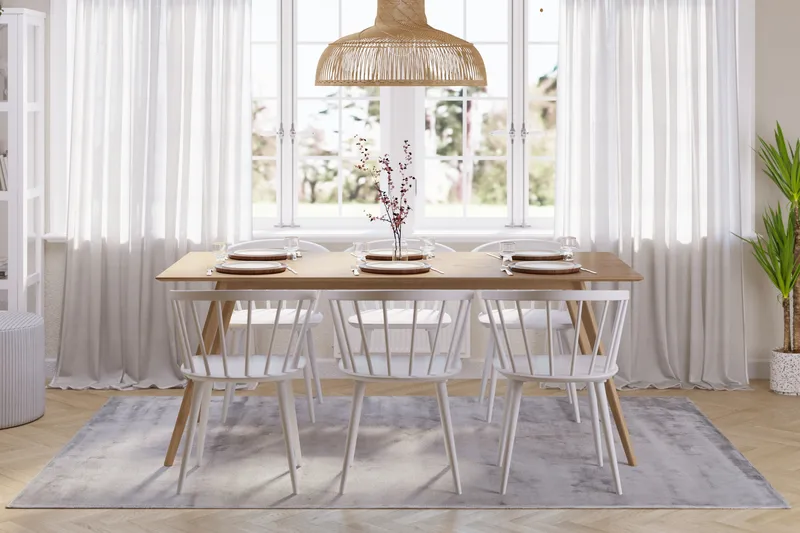 Tyrö Spisebordssæt med 6 Tyrö Armlænssstole - Møbler - Borde - Spisebordssæt