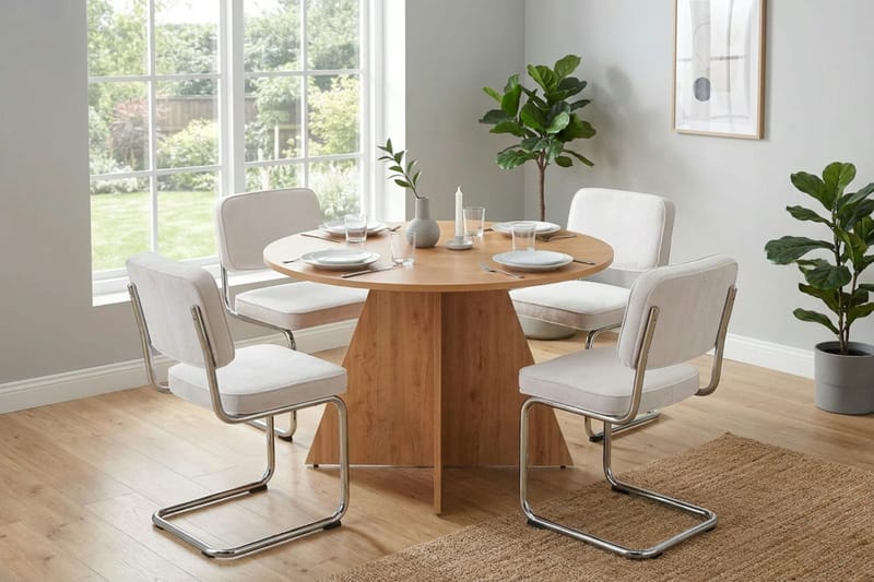 Vera spisegruppe rund 110 cm eg med 4 Milva spisestole - Eg - Møbler - Borde - Spisebordssæt