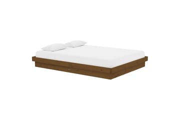 beBasic sengeramme 135x190 cm 4FT6 Double massivt træ gyldenbrun - Brun - Møbler - Senge - Sengeramme & sengestel