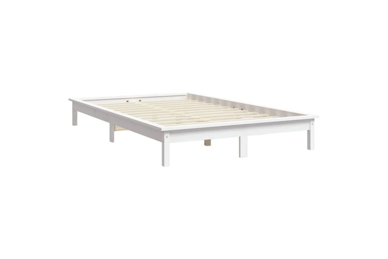 beBasic sengeramme 140x190 cm massivt fyrretræ hvid - Hvid - Møbler - Senge - Sengeramme & sengestel