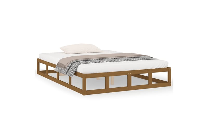 beBasic sengeramme 200x200 cm massivt træ gyldenbrun - Brun - Møbler - Senge - Sengeramme & sengestel
