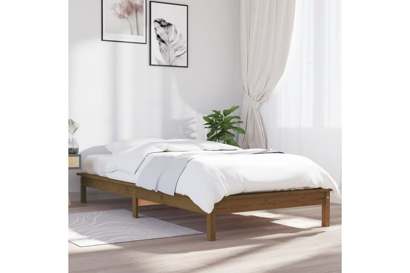 beBasic sengeramme 75x190 cm Small Single massivt fyrretræ gyldenbrun - Brun - Møbler - Senge - Sengeramme & sengestel