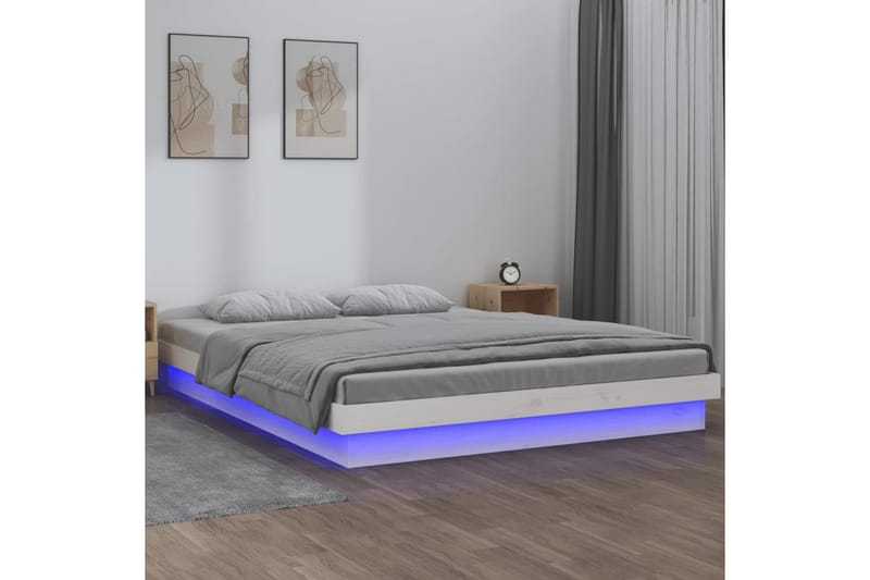 beBasic sengeramme med LED-lys 140x190 cm massivt træ hvid - Hvid - Sengeramme & sengestel