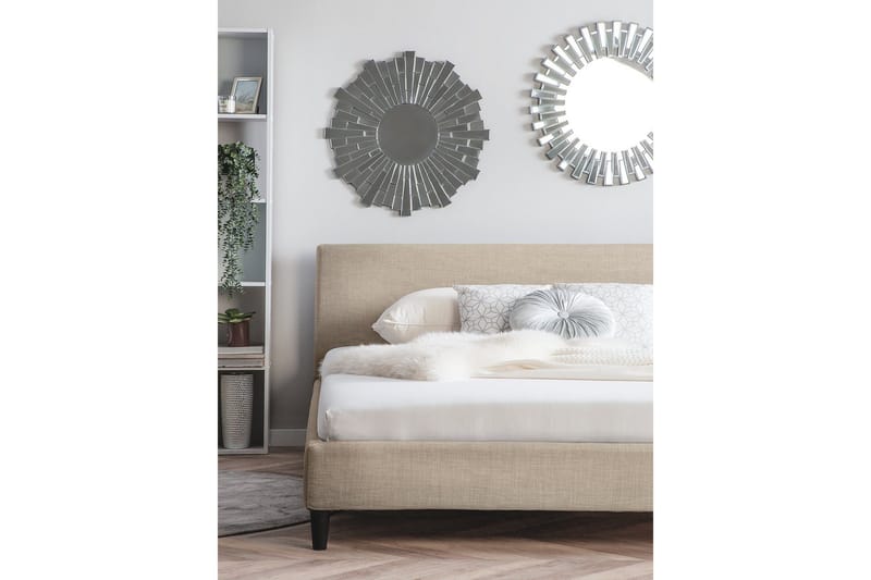 Fitou Sengeramme 160x200 cm i Stof med Sengegavl - Beige - Møbler - Senge - Sengeramme & sengestel