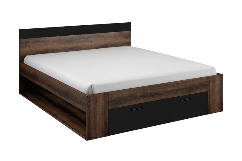 Joannie Rammeseng, Træ