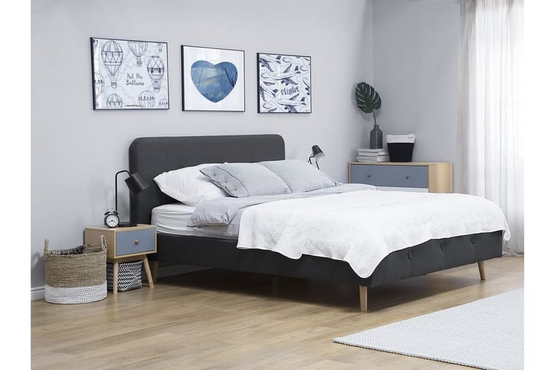 Rennes Sengeramme 140x200 cm i Hør med Sengegavl - Antracit - Møbler - Senge - Sengeramme & sengestel