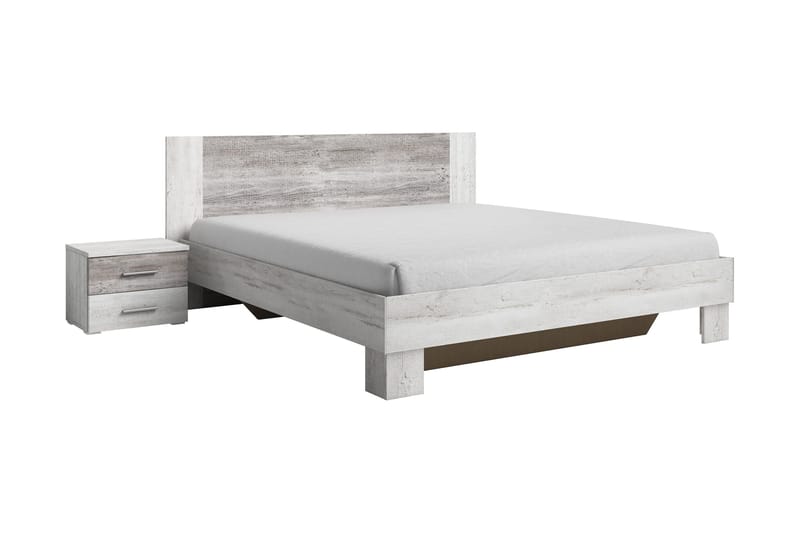 Nougan Ramsäng, Træ