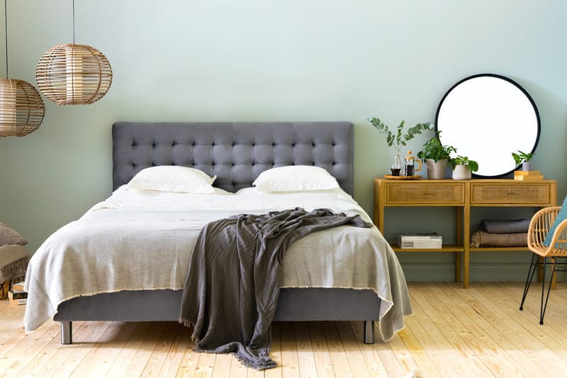 Ella sengepakke 180x200 cm med ternet gavl - Lysegrå/velour - Møbler - Senge - Komplet sengepakke