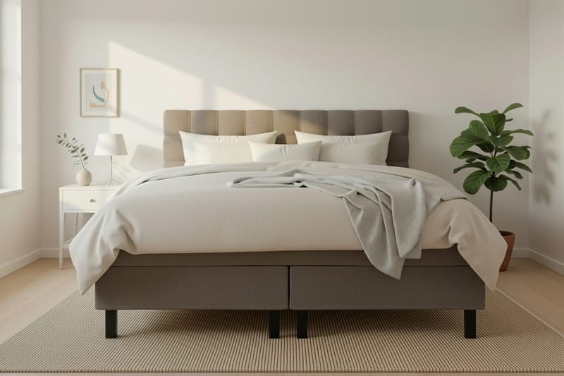 Hilton Komplet Sengepakke 160x200 cm Kontinentalseng med kvadratsyet sengegavl i teddy - Brun / Teddy - Møbler - Senge - Kontinentalsenge