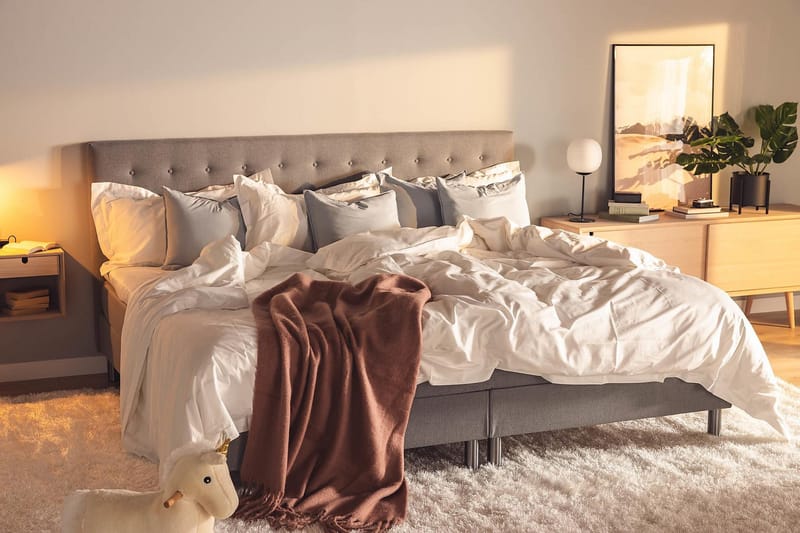 Ella Familieseng 240x200  cm - (+Flere valg) Lysegrå - Møbler - Senge - Kontinentalsenge