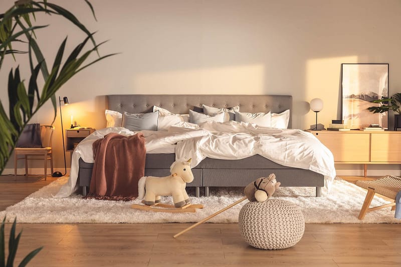 Ella Familieseng 280x210  cm - (+Flere valg) Lysegrå - Møbler - Senge - Kontinentalsenge