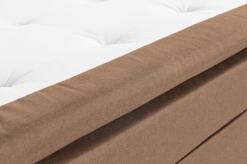 Scarlett Sengepakke 150x200 Skummadras - Knappet gavl Brun - Møbler - Senge - Komplet sengepakke