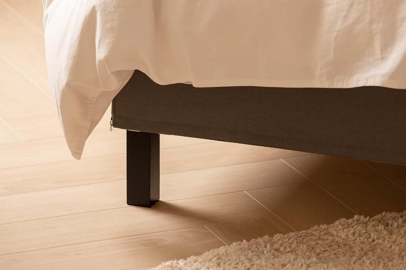 Scarlett Sengepakke 150x200 Skummadras - Knappet gavl Brun - M�øbler - Senge - Komplet sengepakke