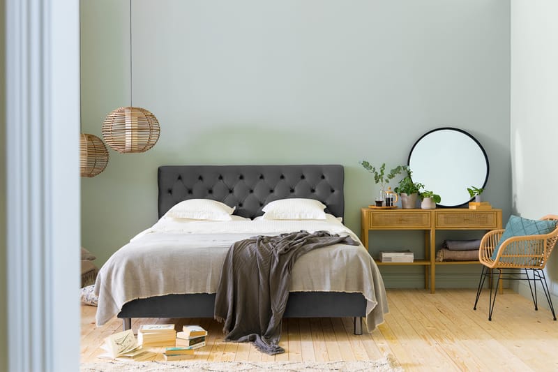 Ella Sengepakke 160x200 cm Dyb-syet hovedgavl - Mørkegrå / velour - Møbler - Senge - Komplet sengepakke