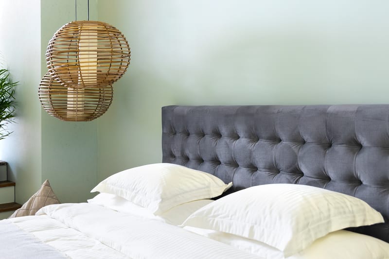 Ella Sengepakke 180x200 cm Ternet Gavl - Lys grå / velour - Møbler - Senge - Komplet sengepakke
