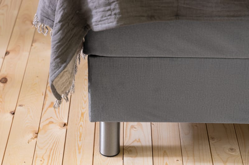Ella Sengepakke 90x200 cm Pikeret Gavl - Lys grå / velour - Møbler - Senge - Komplet sengepakke