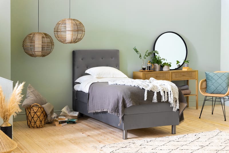 Ella Sengepakke 90x200 cm Pikeret Gavl - Lys grå / velour - Møbler - Senge - Komplet sengepakke