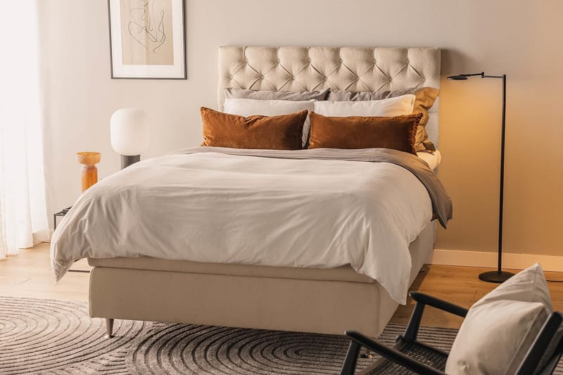 Oslo Lyx Sengepakke Boucle 140x200 Dybttuftet gavl - Beige - Møbler - Senge - Kontinentalsenge