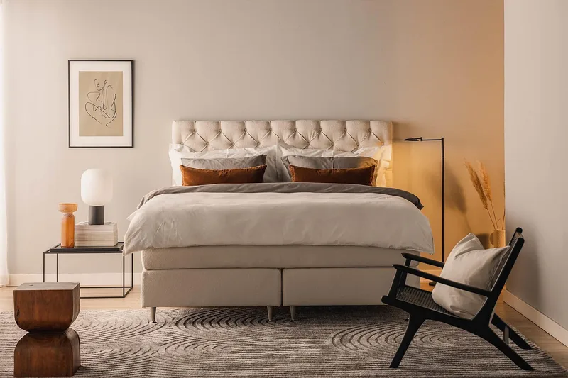 Oslo Lyx Sengepakke Boucle 160x200 Dybttuftet gavl - Lysebeige - Møbler - Senge - Kontinentalsenge