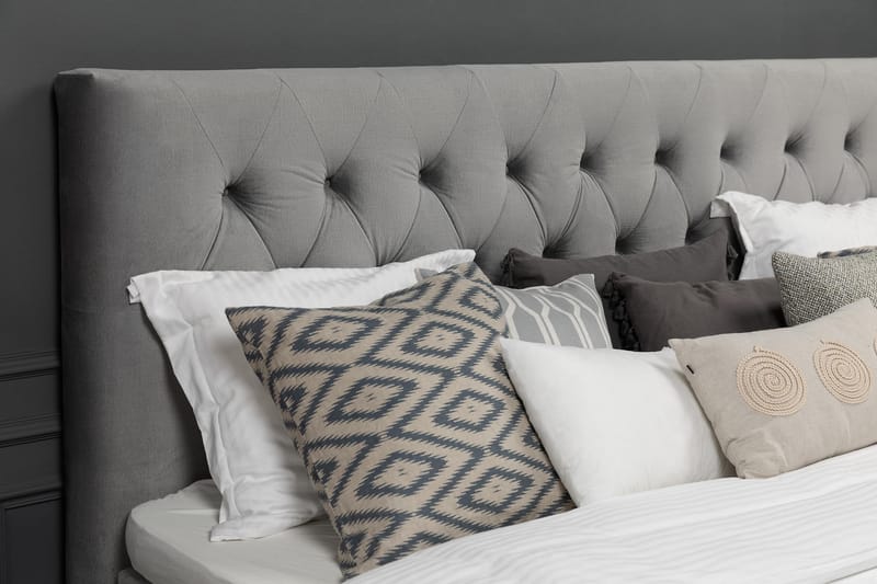 Royal Velvet Komplett Sengpakke 180x200 cm - Lysegrå med Høje Sorte Ben - Møbler - Senge - Komplet sengepakke