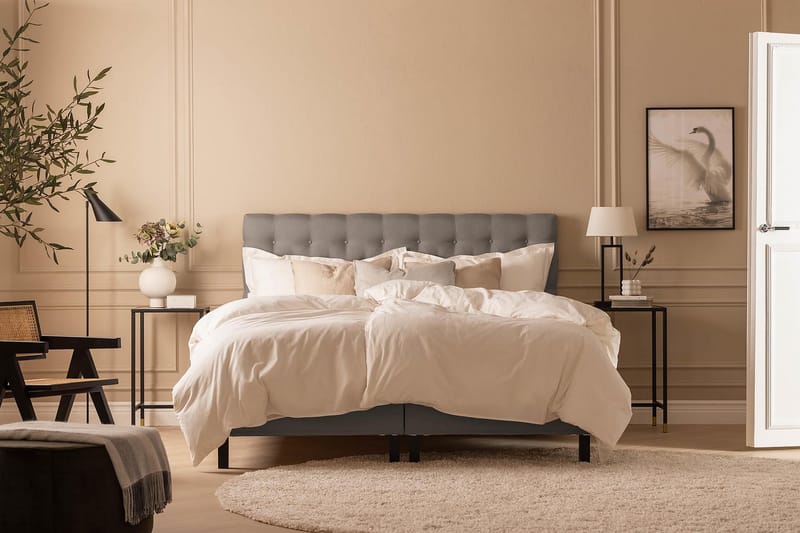 Scarlett Sengepakke 160x200 Skummadras - Dybt tuftet gavl Grå - Møbler - Senge - Kontinentalsenge