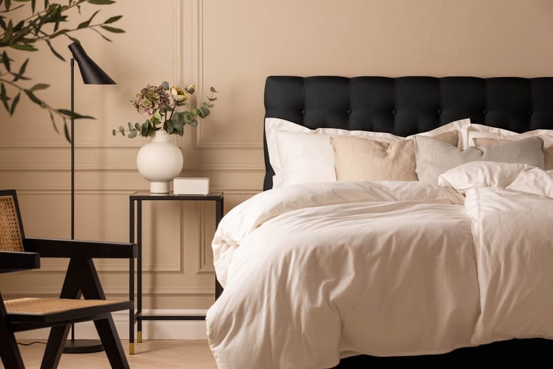 Scarlett Sengepakke 180x200 Skummadras - Dybt tuftet gavl Sort - Møbler - Senge - Kontinentalsenge