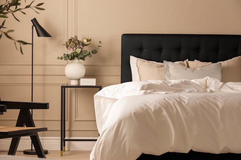 Scarlett Sengepakke 90x200 Memorymadras - Knappet gavl Sort - Møbler - Senge - Kontinentalsenge