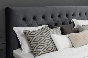 Royal Velvet Komplett Sengpakke 180x200 cm - Sort med Høje Sølvben - Møbler - Senge - Komplet sengepakke