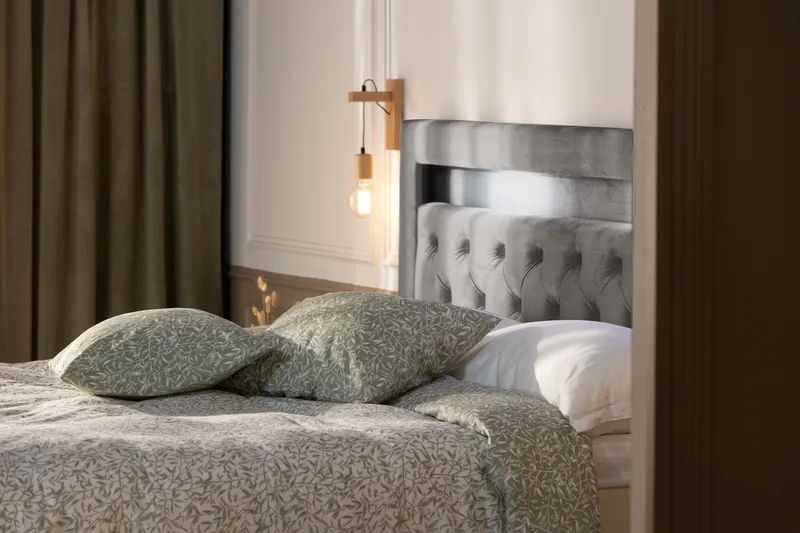 Alessia Komplet Sengesæt med Opbevaring LED-belysning 180x200 cm - Lysegrå - Møbler - Senge - Seng med opbevaring