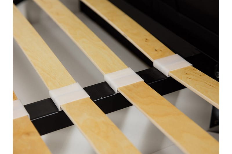 Junkerdal Seng 140x200 - Sort - Møbler - Senge - Sengeramme & sengestel