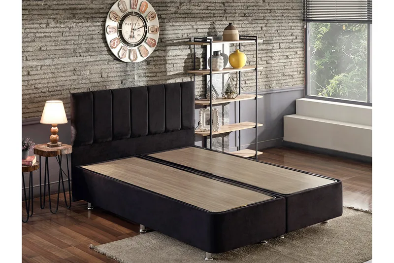 Ryntham Sengeramme Dobbelt med Sengegavl 180x200 cm - Sort - Møbler - Senge - Sengeramme & sengestel