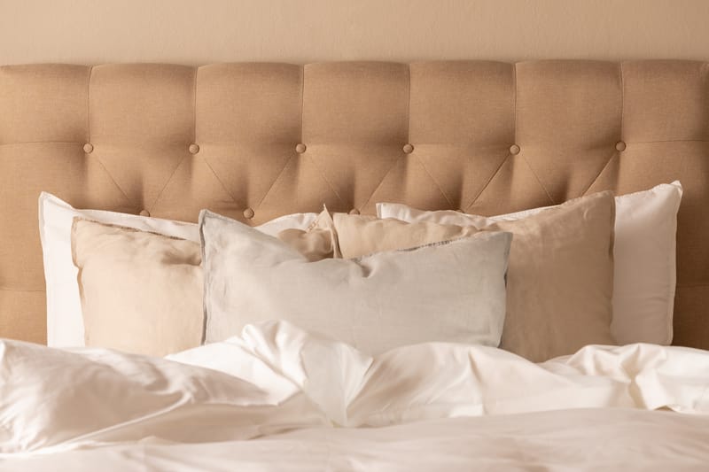 Scarlett Dybttuftet gavl 140 - Beige - Møbler - Senge - Sengetilbehør & sengegavl - Sengegavle