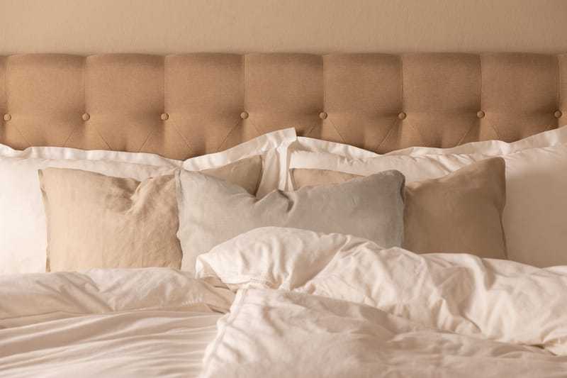 Scarlett Dybttuftet gavl 180 - Beige - Møbler - Senge - Sengetilbehør & sengegavl - Sengegavle