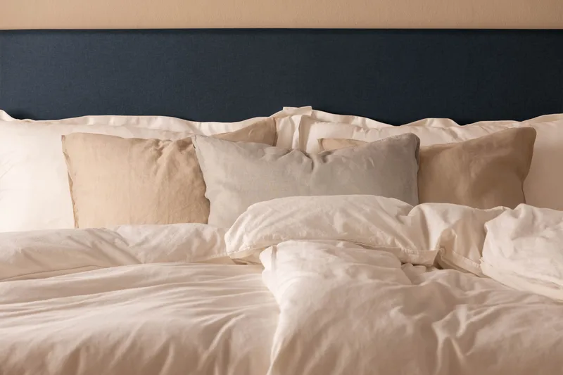 Scarlett Knappet gavl 140 - Blå - Møbler - Senge - Sengetilbehør & sengegavl - Sengegavle