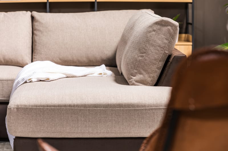 Cuba 4-personers Højrevendt L-formet Chaiselongsofa i Kunstlæder/Stof - Brun / Beige - Møbler - Sofaer - Sofa med chaiselong