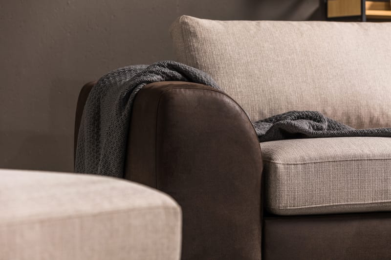 Cuba 4-personers Højrevendt L-formet Chaiselongsofa i Kunstlæder/Stof - Brun / Beige - Møbler - Sofaer - Sofa med chaiselong