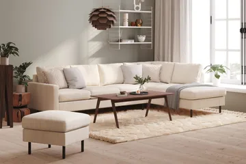Peppe 4-personers Højrevendt L-formet Chaiselongsofa i Manchester - Beige - Møbler - Sofaer - Sofa med chaiselong