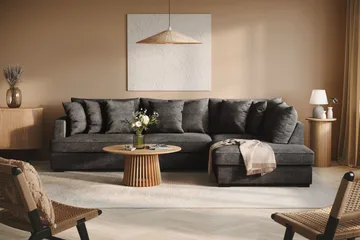 Rossita 4-personers Højrevendt L-formet Dyb Chaiselongsofa i Chenille - Trenza 01, Sort Chenille - Møbler - Sofaer - Sofa med chaiselong