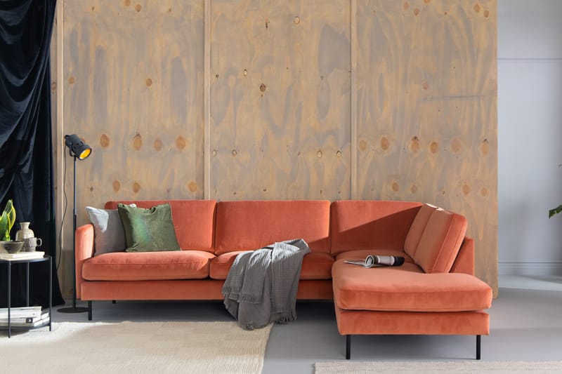 Theodin 2,5-pers. veloursofa med chaiselong Højre - Møbler - Sofaer - Sofa med chaiselong